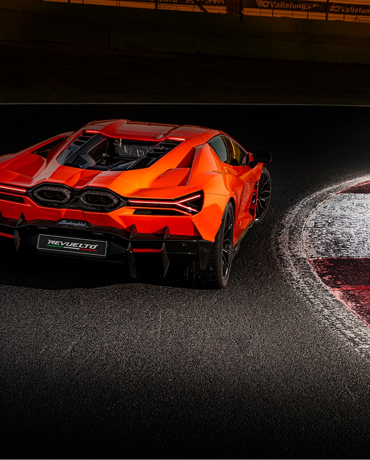 Revuelto | Lamborghini.com