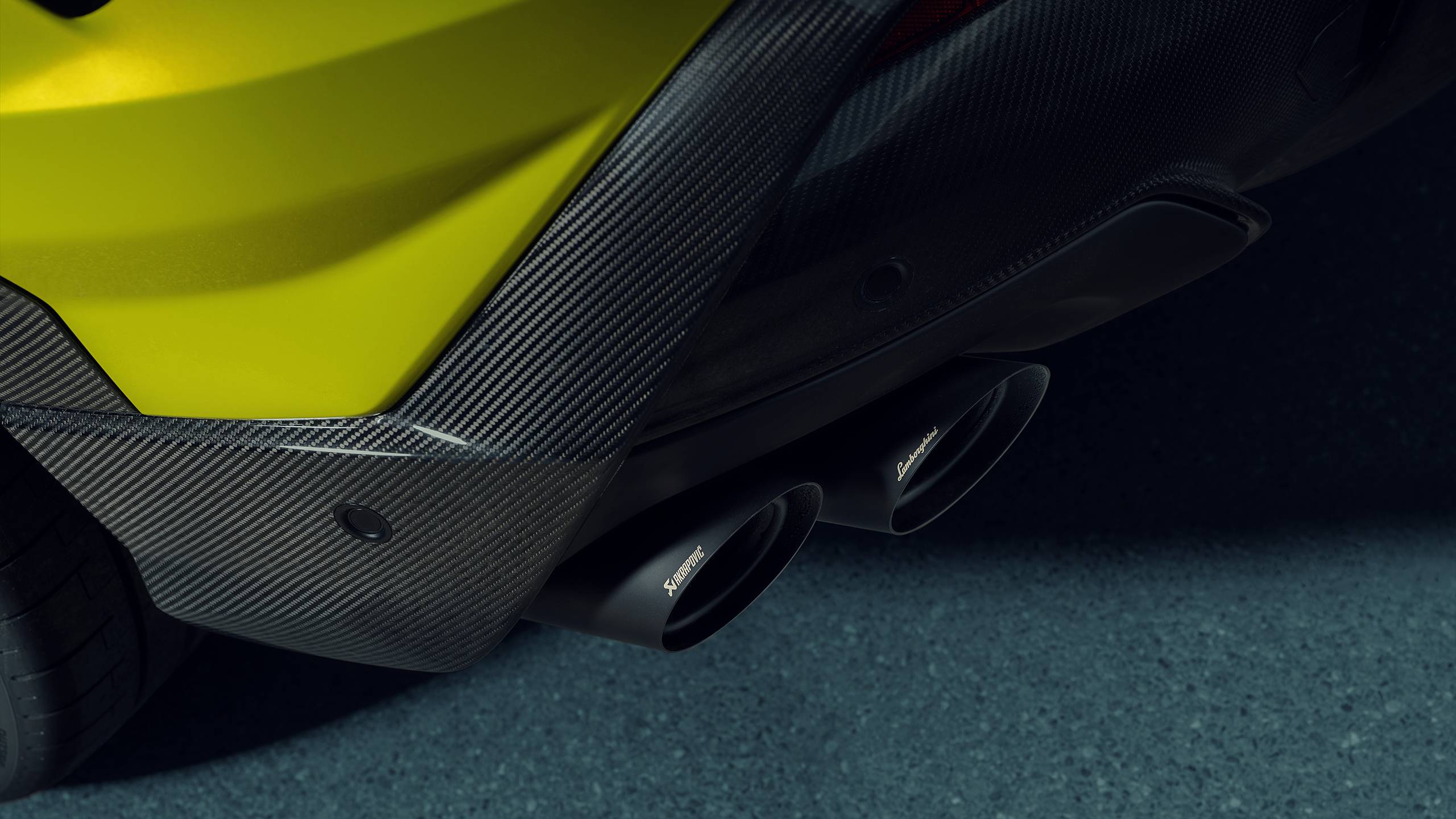 Lamborghini Urus SE Performante gallery view 4