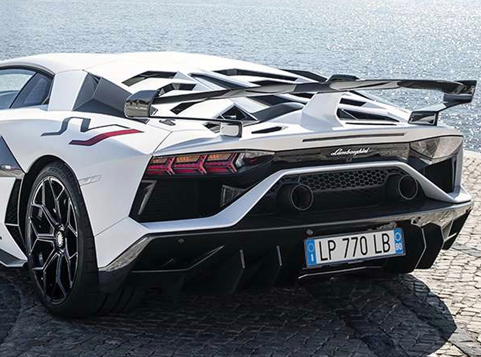 Lamborghini Aventador SVJ | Lamborghini.com