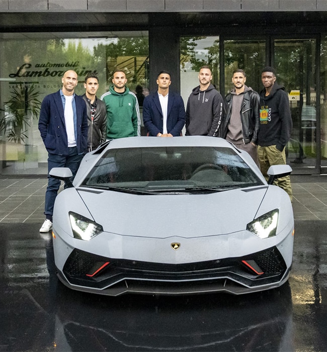 I calciatori del Bologna FC visitano la Lamborghini e il Drivers Lab