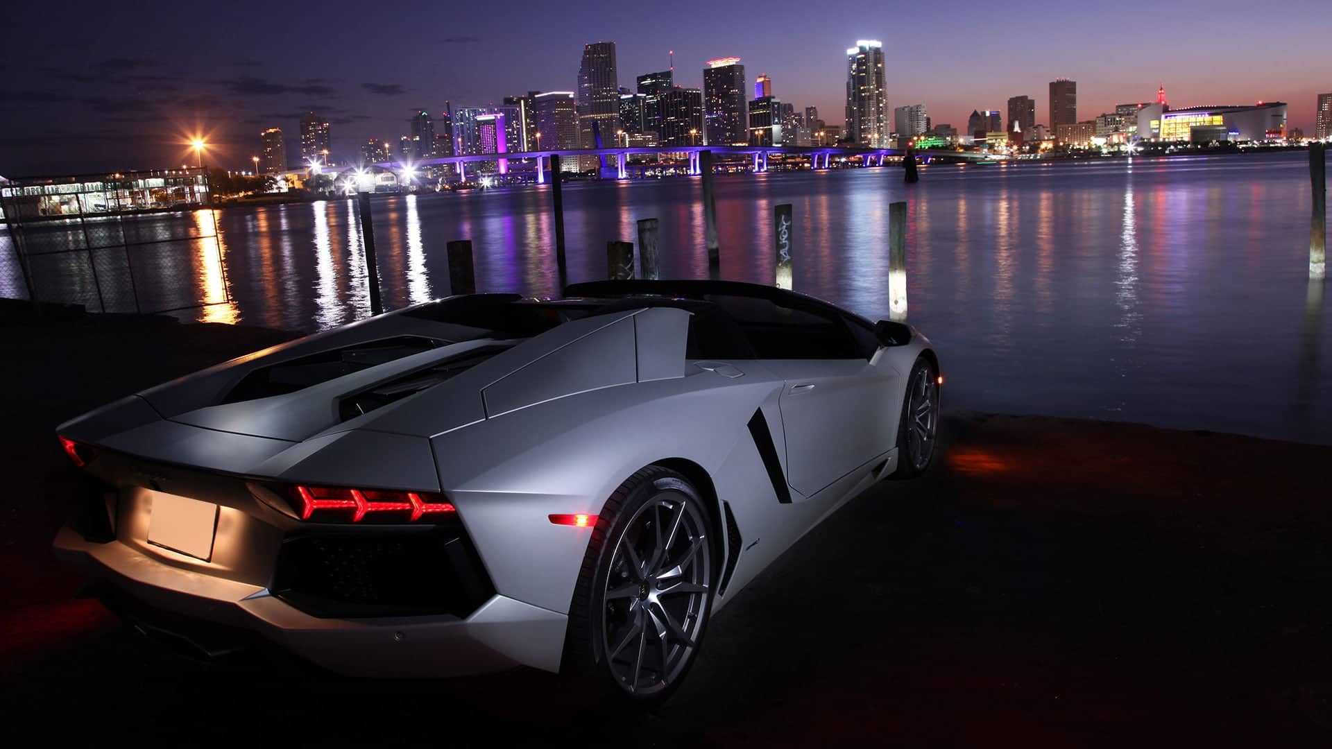 Lamborghini Aventador Roadster - Pictures, Videos