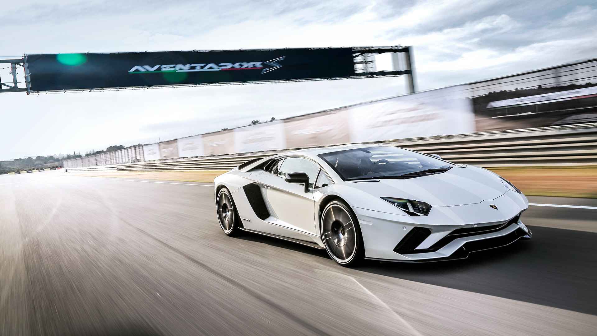 Lamborghini Aventador S Fotos Videos