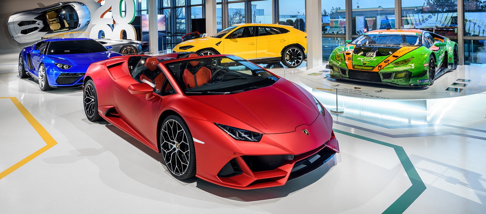 Take a selfie true to a real Lamborghini lover!
