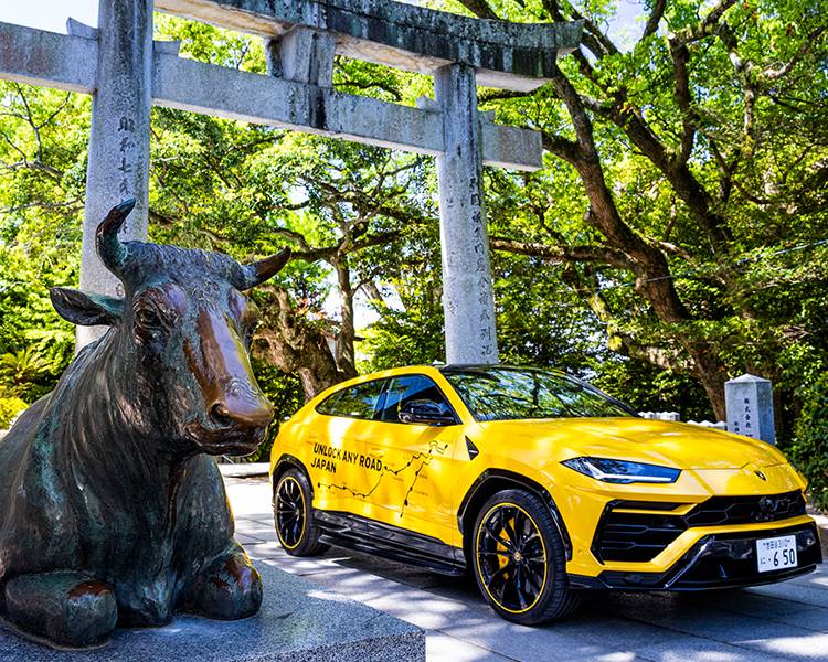 アクセサリー Lamborghini UNLOCK ANY ROAD JAPAN UNLOCK ANY ROAD JAPAN: Urus rises to every challenge