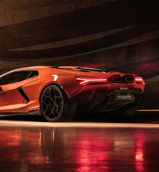 Lamborghini Revuelto: the first super sports V12 hybrid HPEV